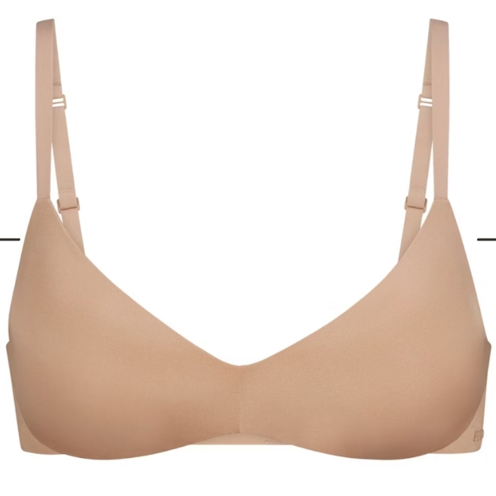 SKIMS Wireless Form Push-Up Bra